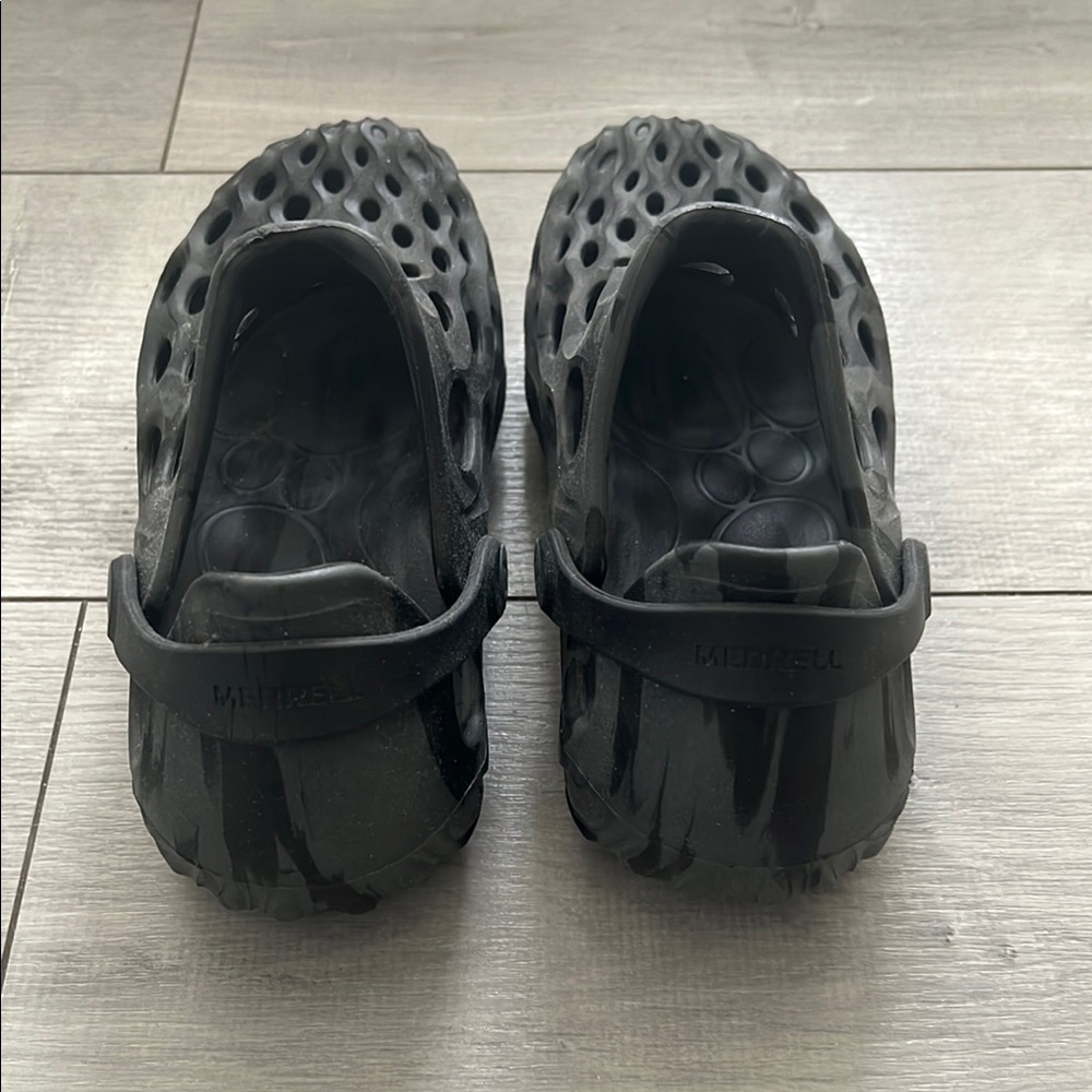 Merrell Black Slip-On Clogs - Picture 5 of 7